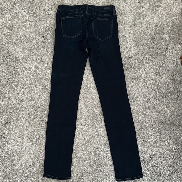 Like new PAIGE deep dark blue Skyline Skinny - Picture 4 of 9